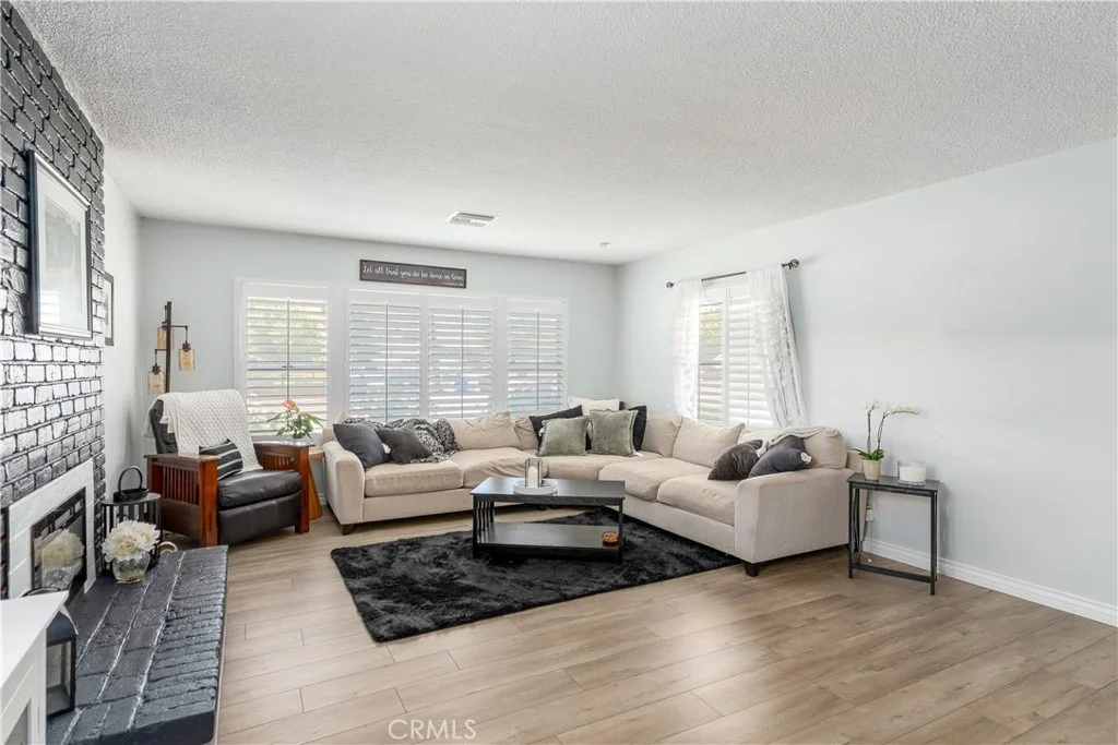 Photo of 33825 Washington