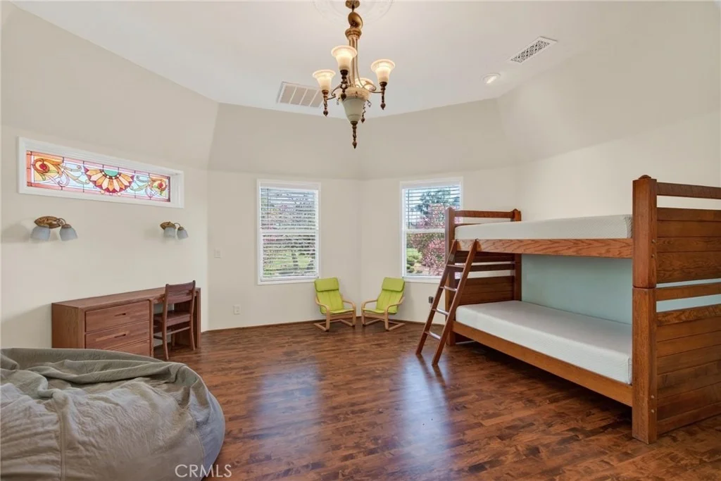Photo of 2732 Mary Street