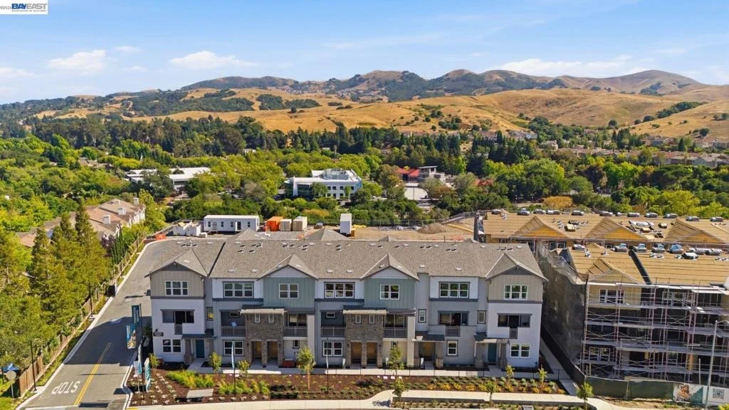 Photo of 2009 Cascade Way