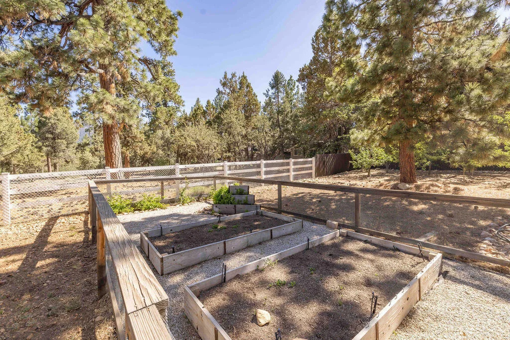 Photo of 661 Cedar Glen Drive
