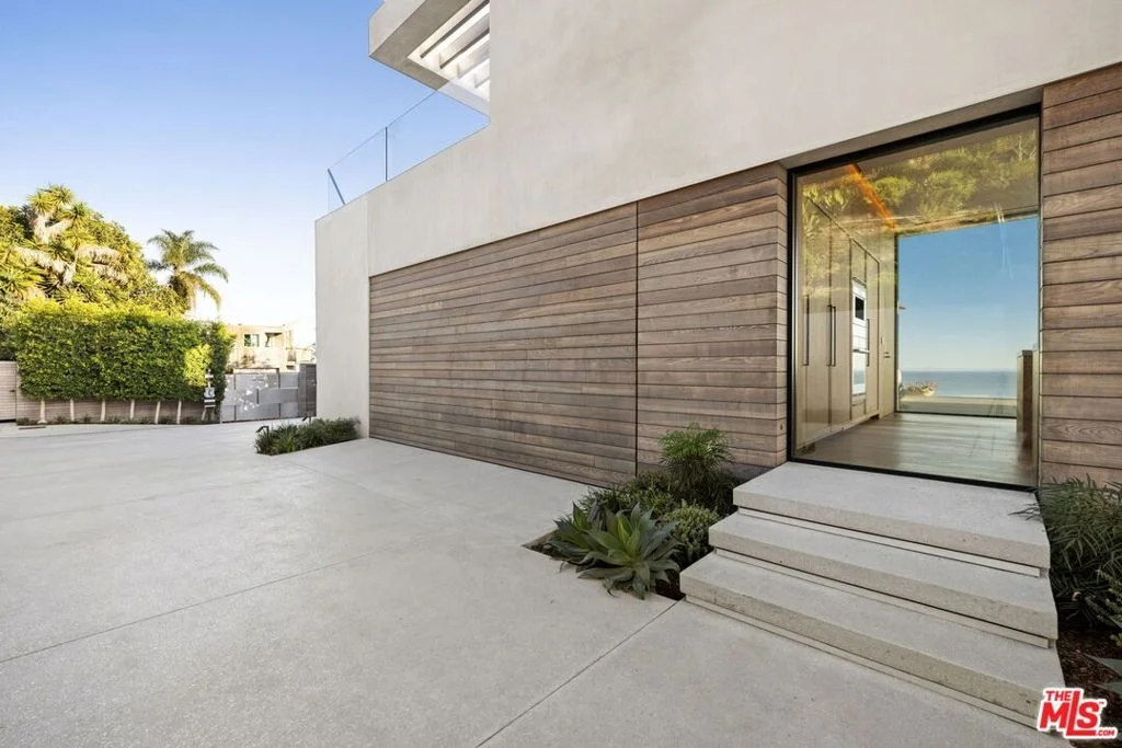 Photo of 3952 Ridgemont Drive