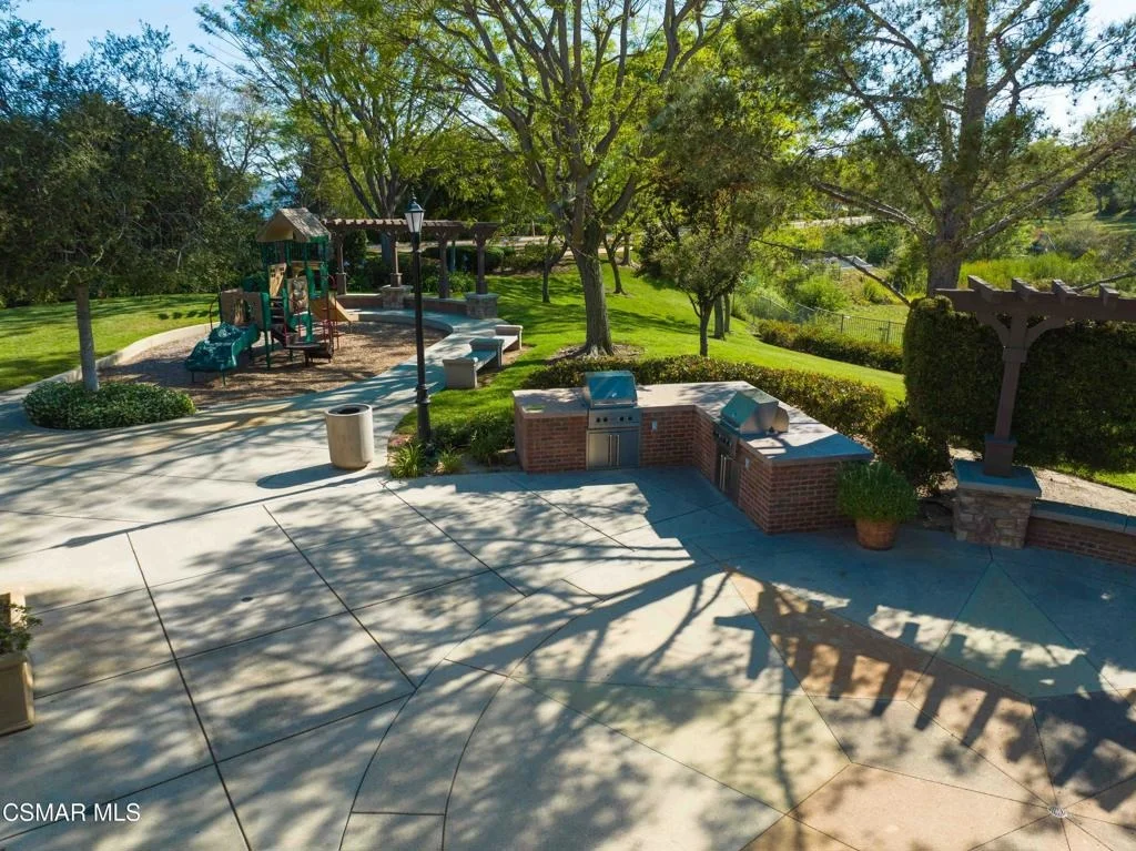Photo of 6845 Shadow Wood Drive