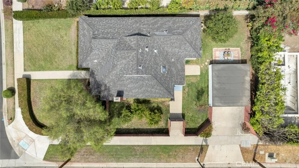 Photo of 400 University Avenue