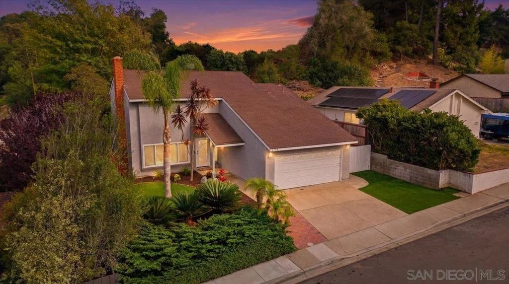 Photo of 6783 Robbins Way