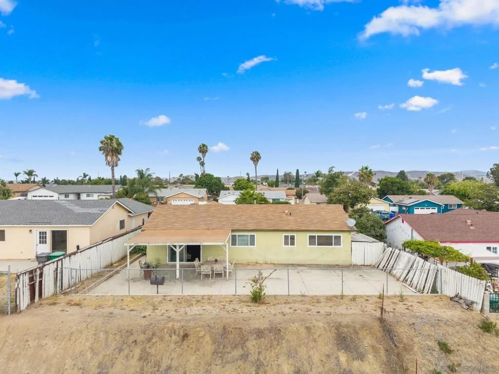 Photo of 656 Flora Dr