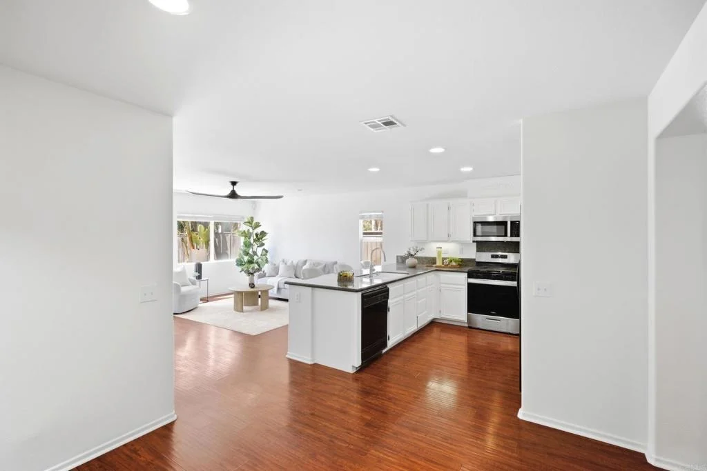 Photo of 1009 Longfellow Court