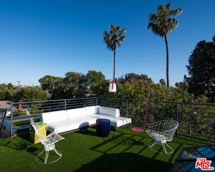 Photo of 813 Palms