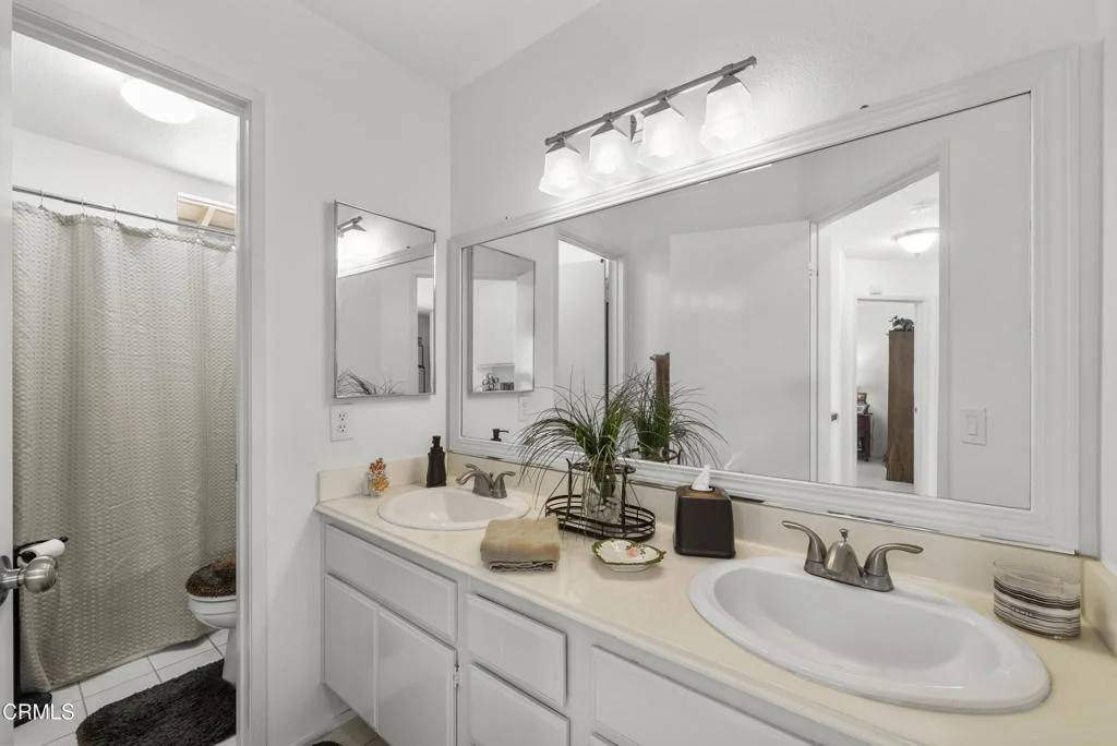 Photo of 1522 Carnation Avenue
