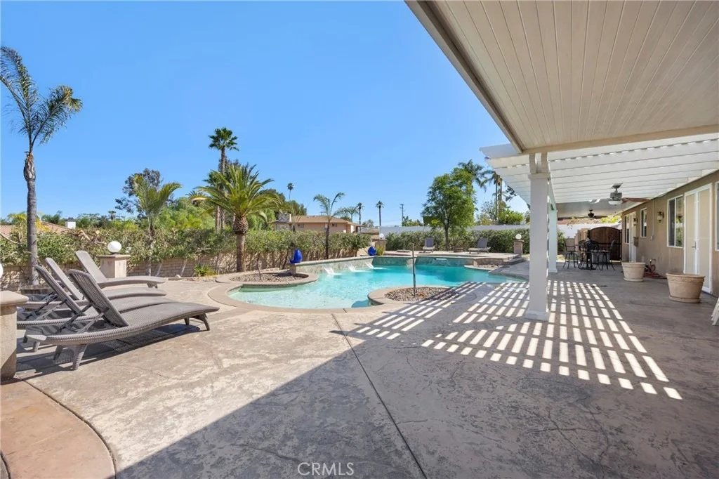 Photo of 2551 Rosser Dr