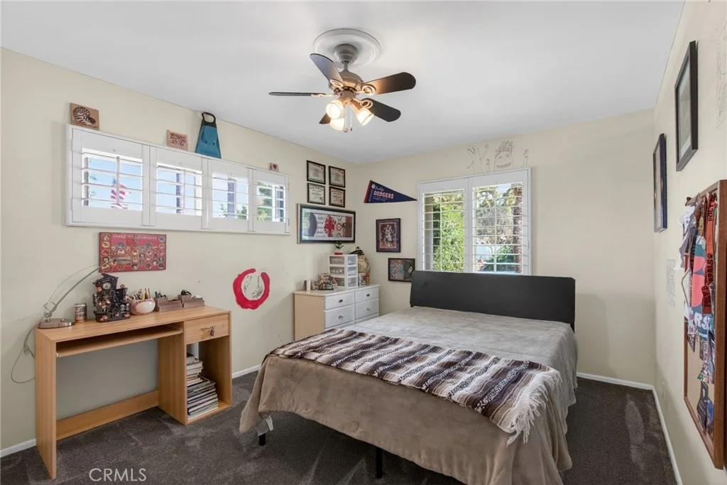 Photo of 5305 Bardwell