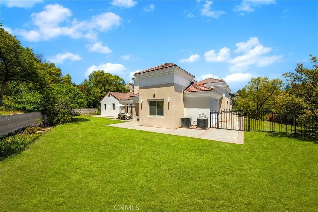 Photo of 689 Leyland Drive