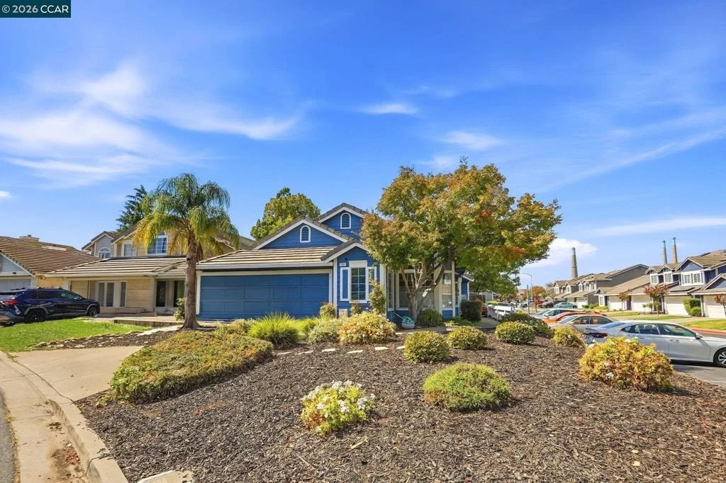 Photo of 330 Aguilar Pl