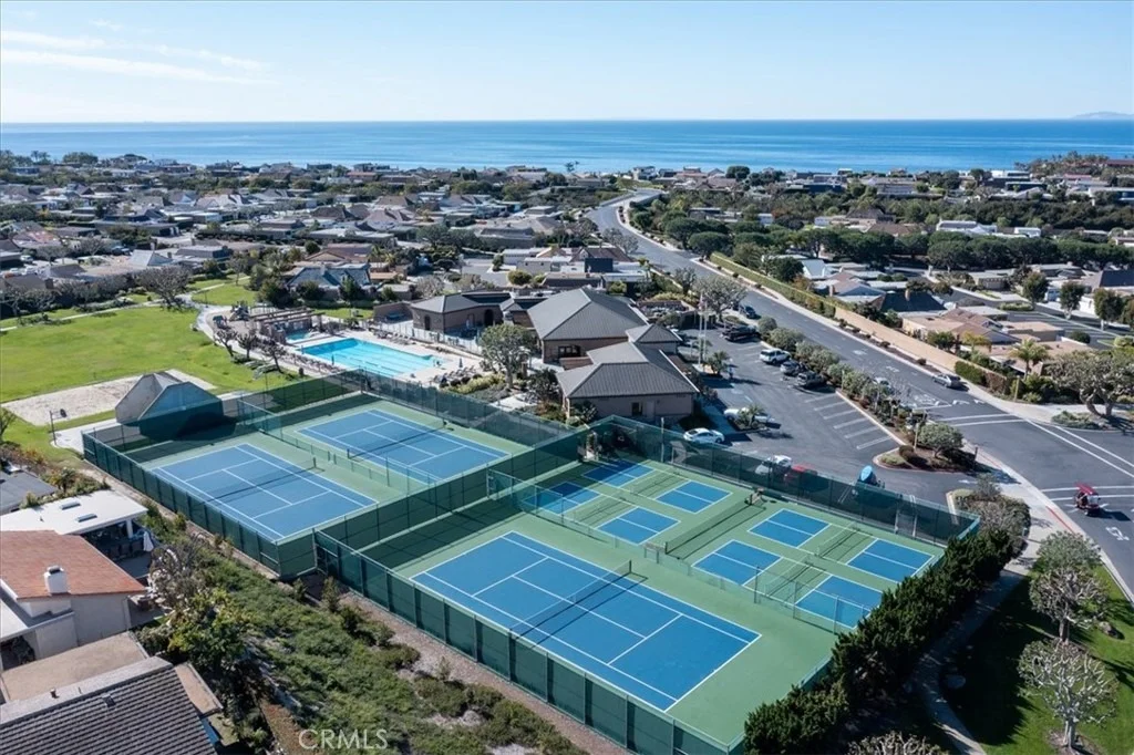 Photo of 4 Breakers