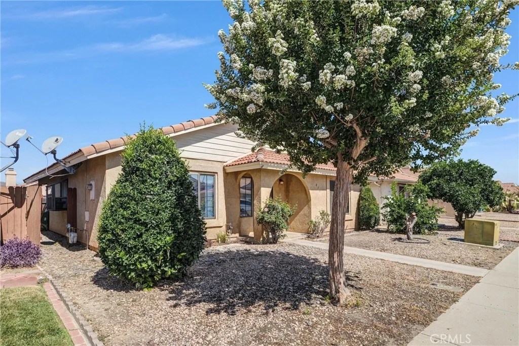 Photo of 811 Alondra Drive