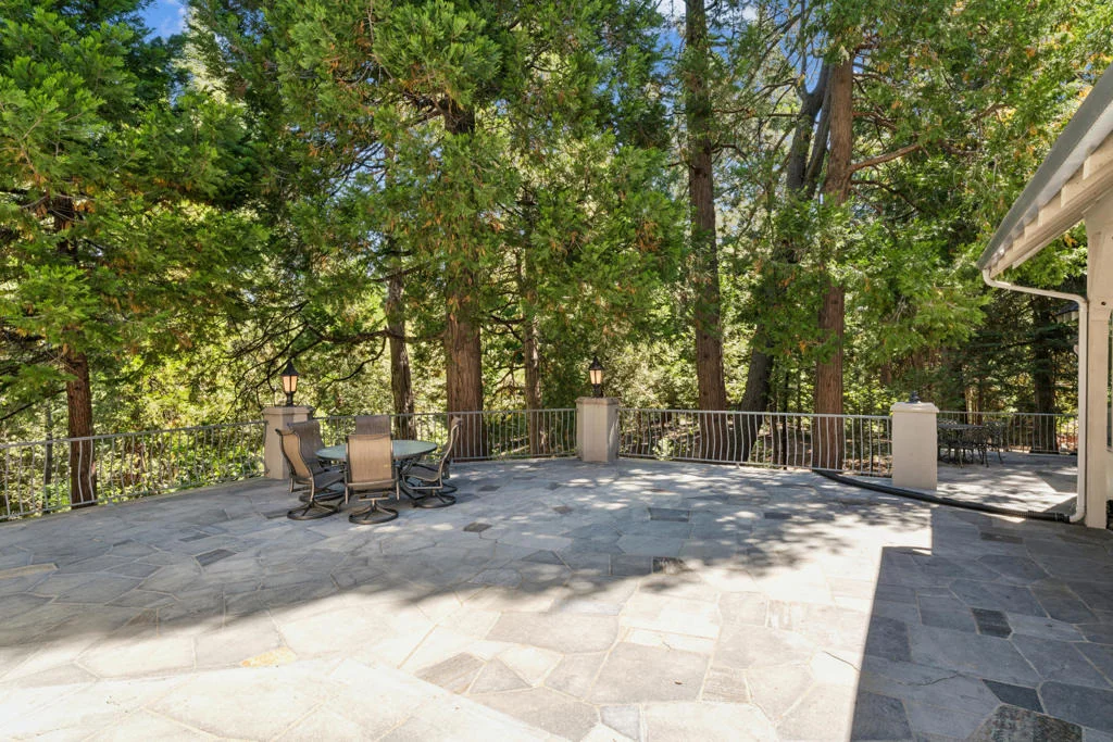 Photo of 391 Cedar Ridge Drive