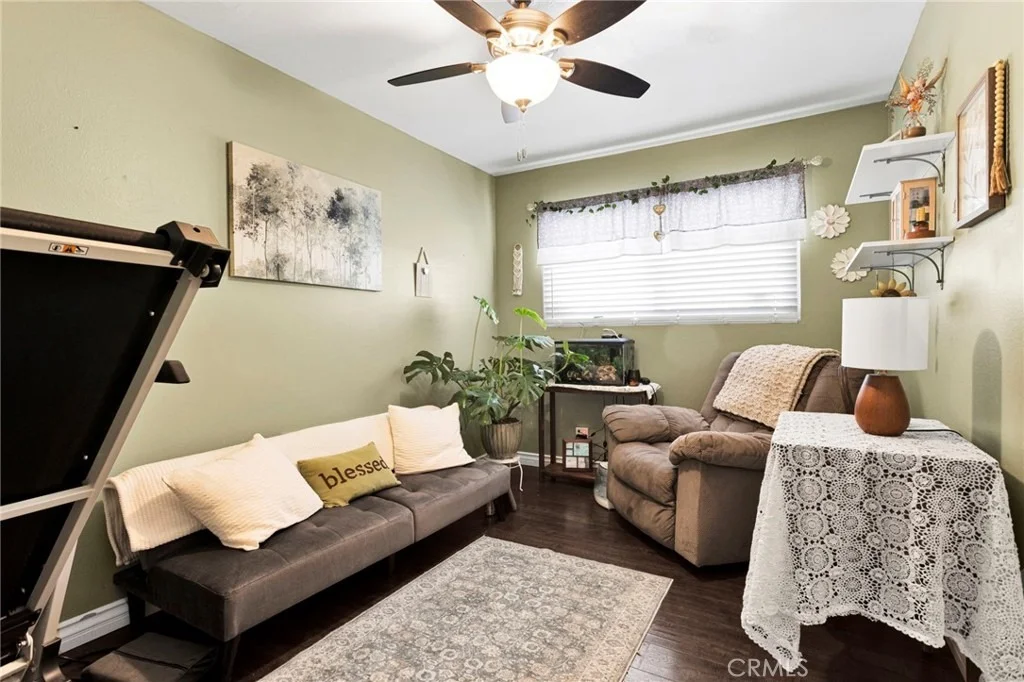 Photo of 108 W Desert View Drive