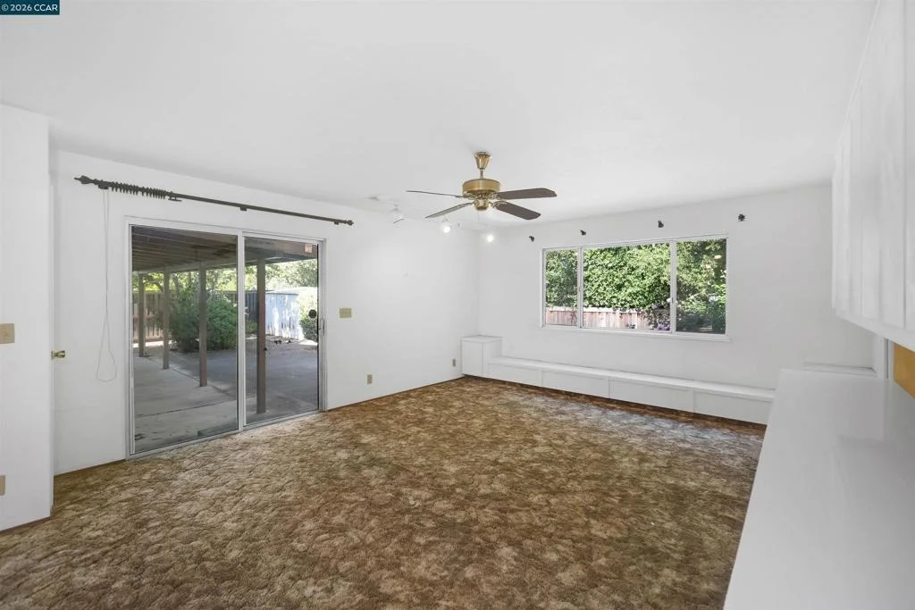 Photo of 121 Violet Rd