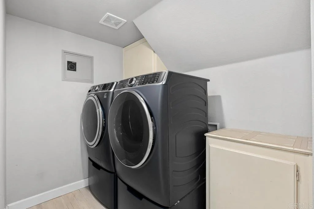 Photo of 1636 Olympus Loop Drive