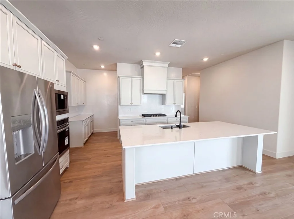 Photo of 2262 N Marion