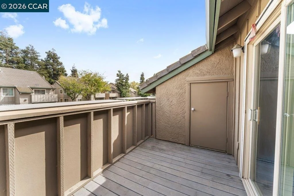 Photo of 2189 Lakeview