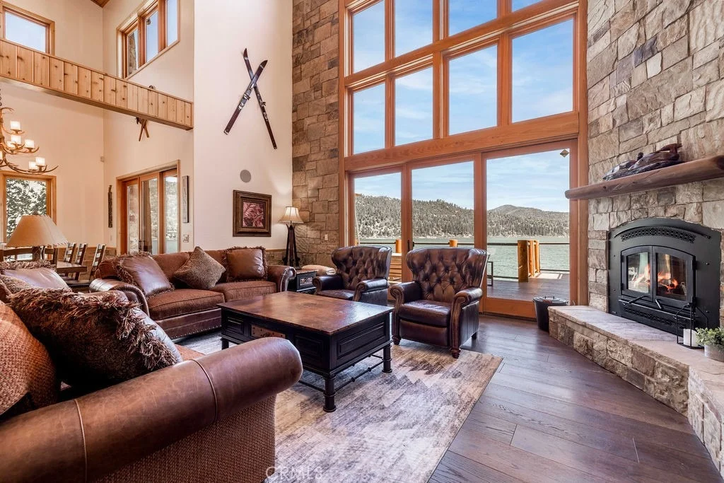 Photo of 659 Cove Drive