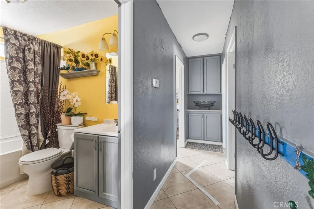 Photo of 9172 Jacaranda