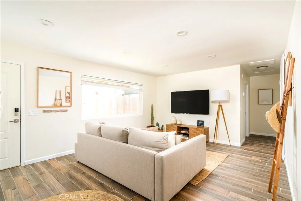 Photo of 62016 Valley View