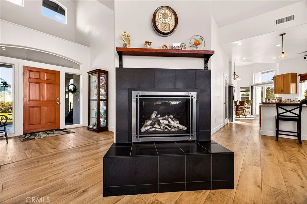 Photo of 4620 Sandpiper