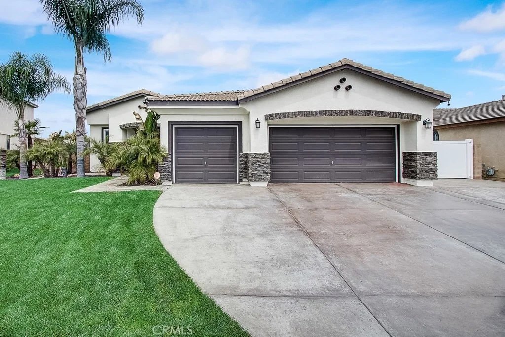 Photo of 26882 Canberra Street