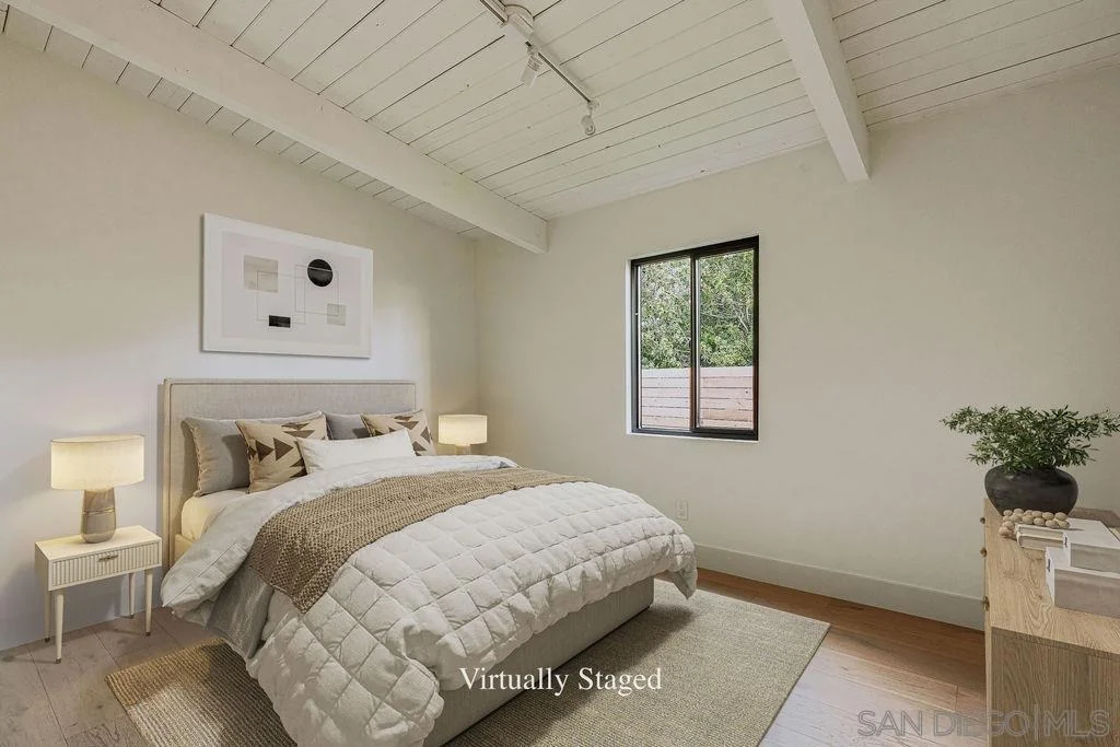 Photo of 4985 Pacifica Dr