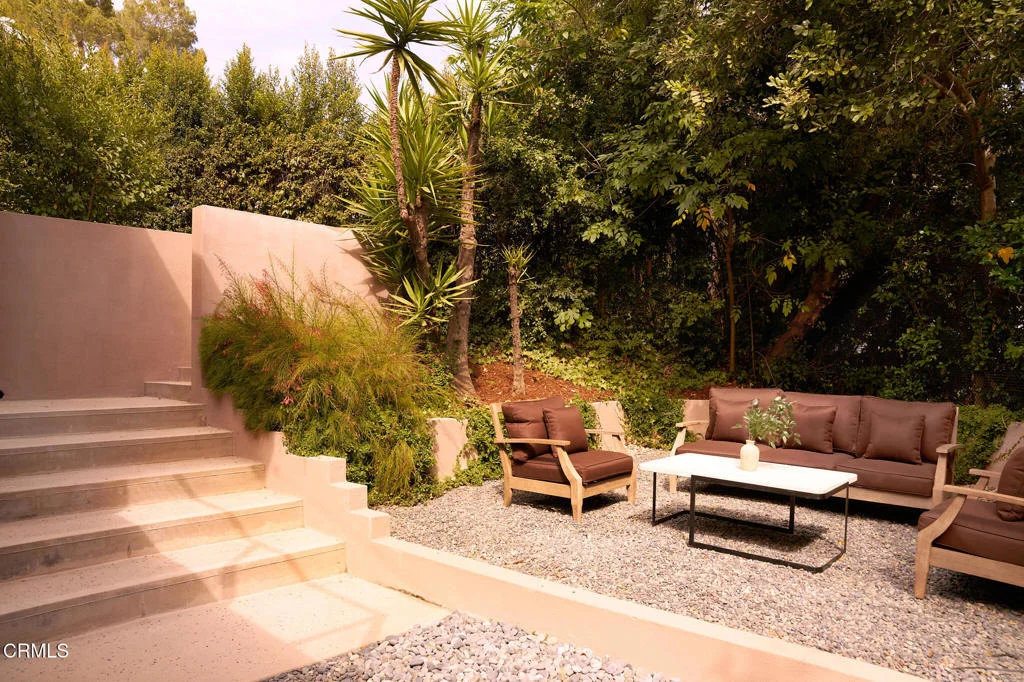 Photo of 980 Mesa Verde Road