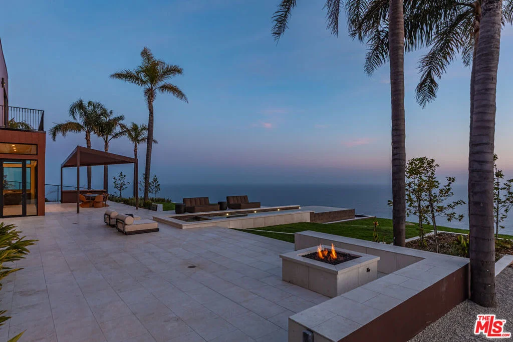 Photo of 4346 Avenida De La Encinal