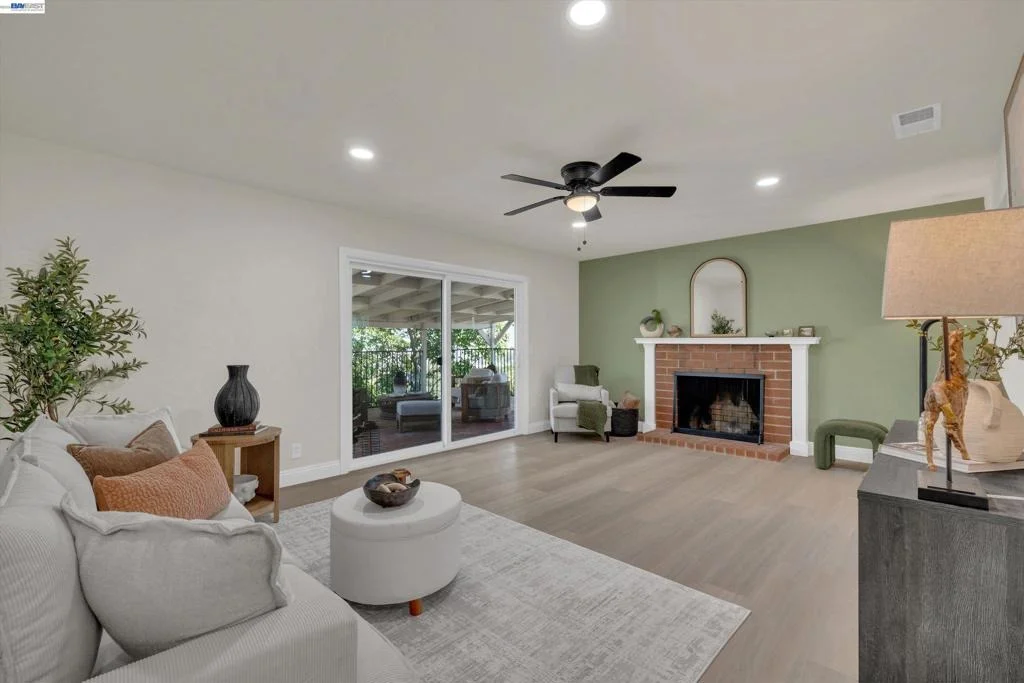 Photo of 327 Kingston Ave