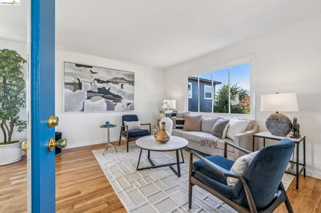 Photo of 722 Avila Place