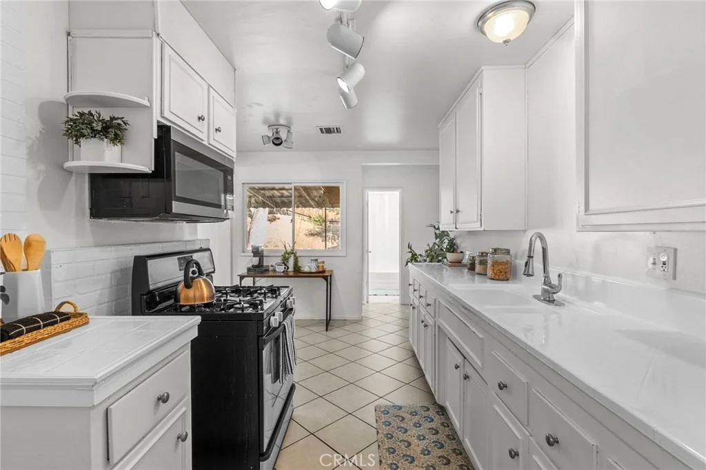 Photo of 3058 Flanders
