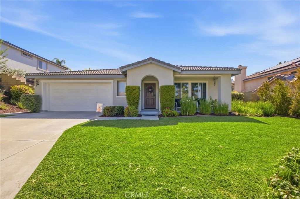 Photo of 3966 Bennett