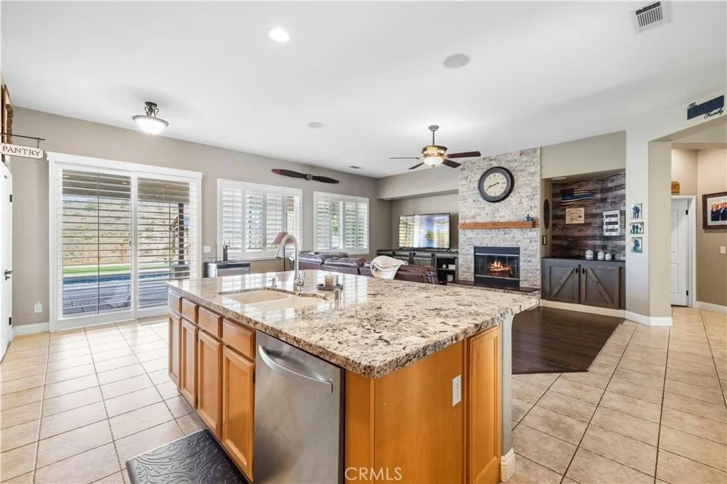 Photo of 34665 Desert Road