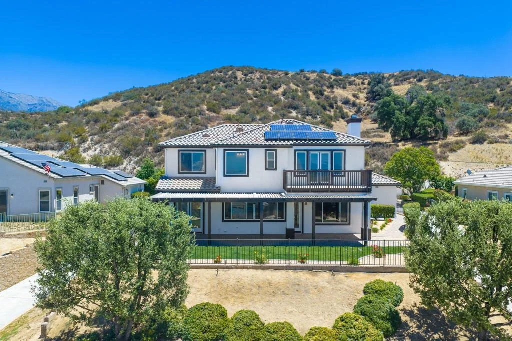 Photo of 13435 Canyon Crest Road