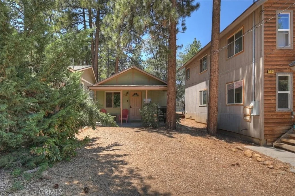 Photo of 728 Holmes Lane