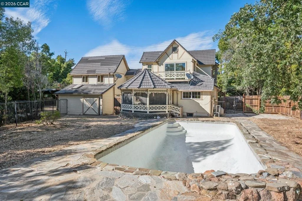 Photo of 3386 Cowell Rd