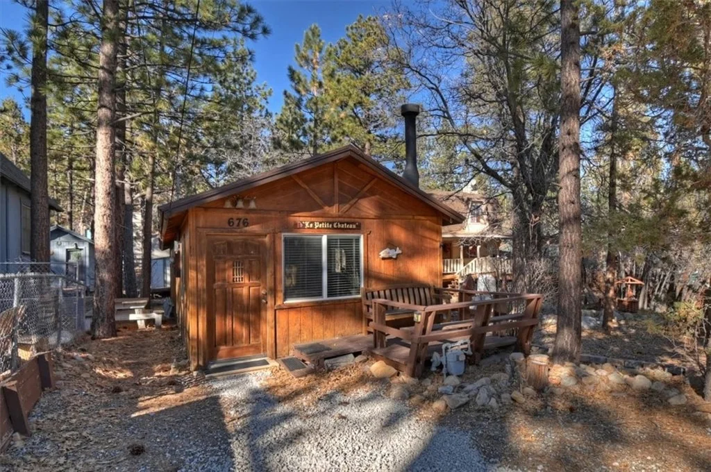 Photo of 676 Pine Lane