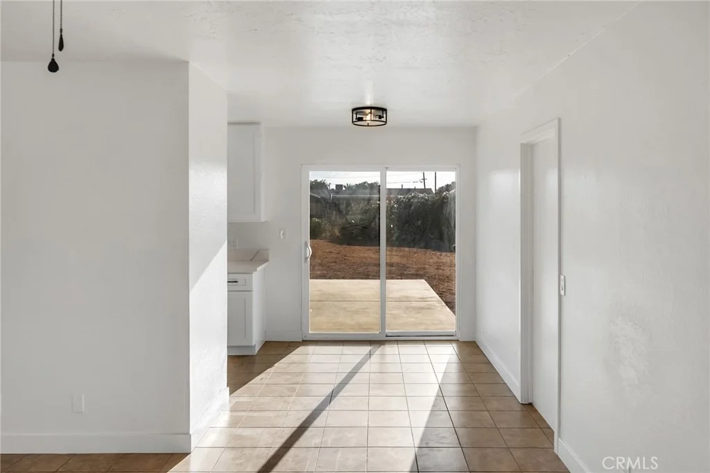 Photo of 10690 Cypress