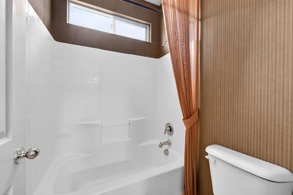 Photo of 28017 Windjammer Court