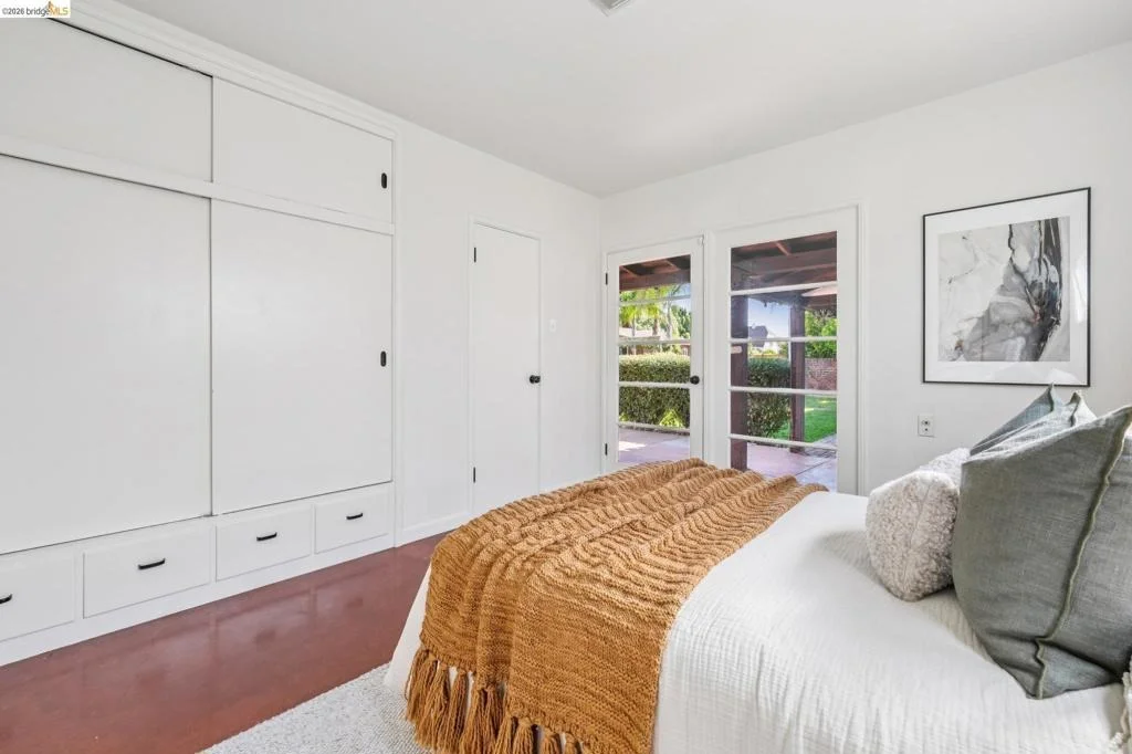 Photo of 201 Warwick Ave
