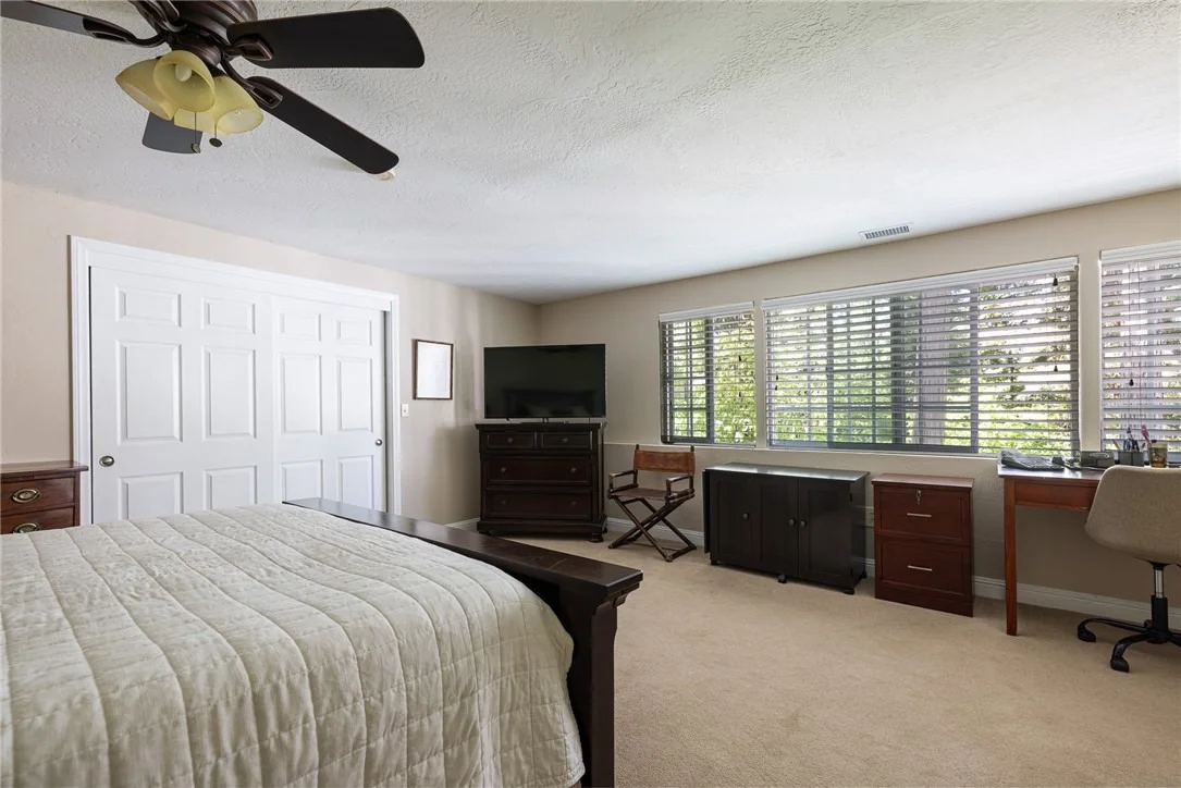 Photo of 27844 Greenway Drive