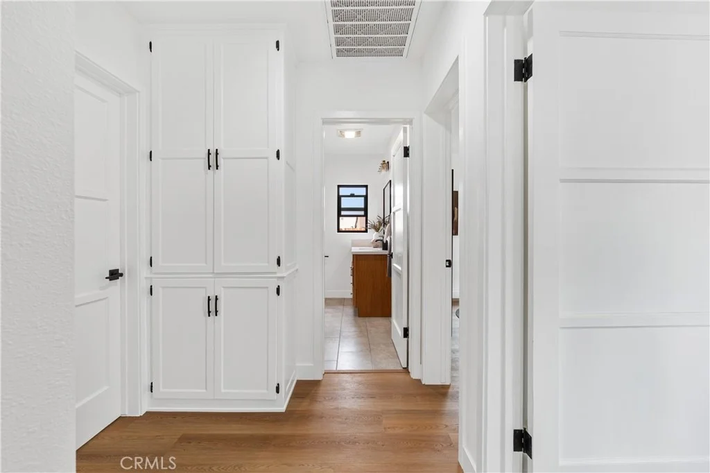 Photo of 4922 Columbia