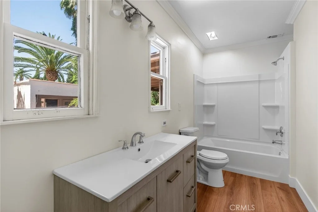 Photo of 3956 Beechwood