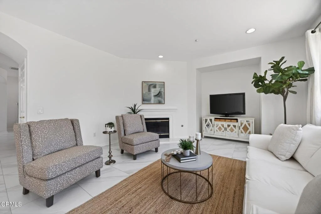 Photo of 2096 Mission Hills Drive