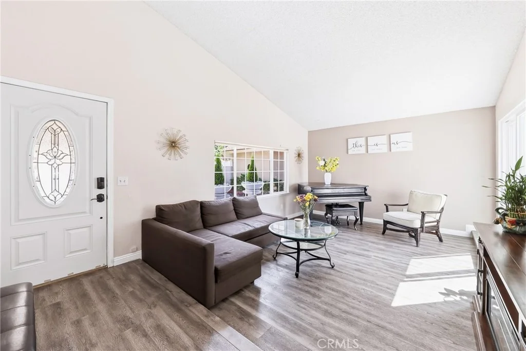 Photo of 1585 Camelot