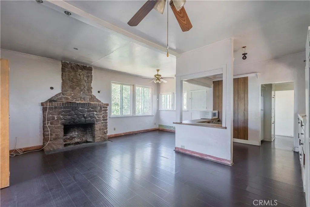 Photo of 947 N Glendora Avenue